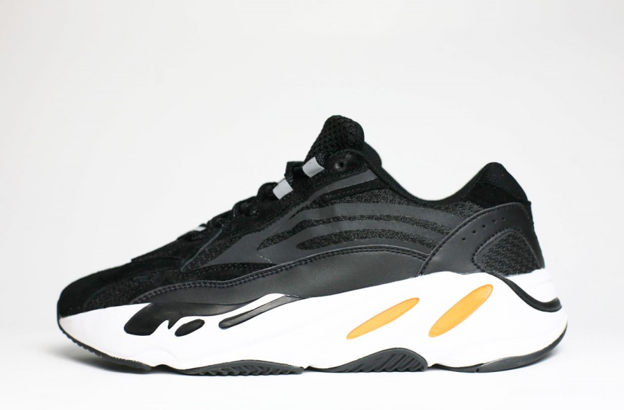 кроссовки Adidas Yeezy Boost 700 Black / White