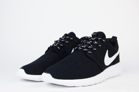 кроссовки Nike Roshe Run Wmns Black / White