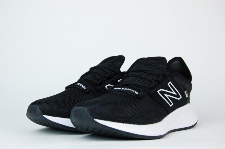 кроссовоки New Balance Fresh Foam Roav Black / White