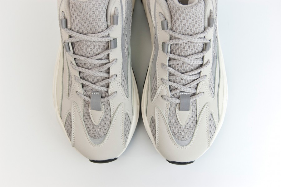 кроссовки Adidas Yeezy Boost 700 v2 Static