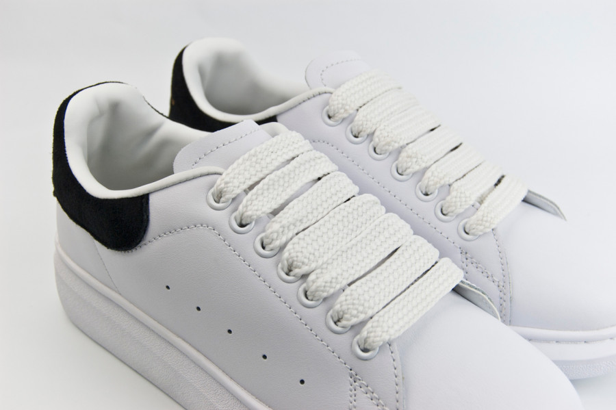 кроссовки Alexander McQueen Oversize Sneakers White / Black