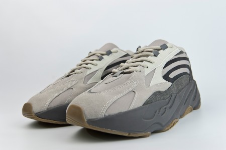 кроссовки Adidas Yeezy Boost 700 v2 Tephra