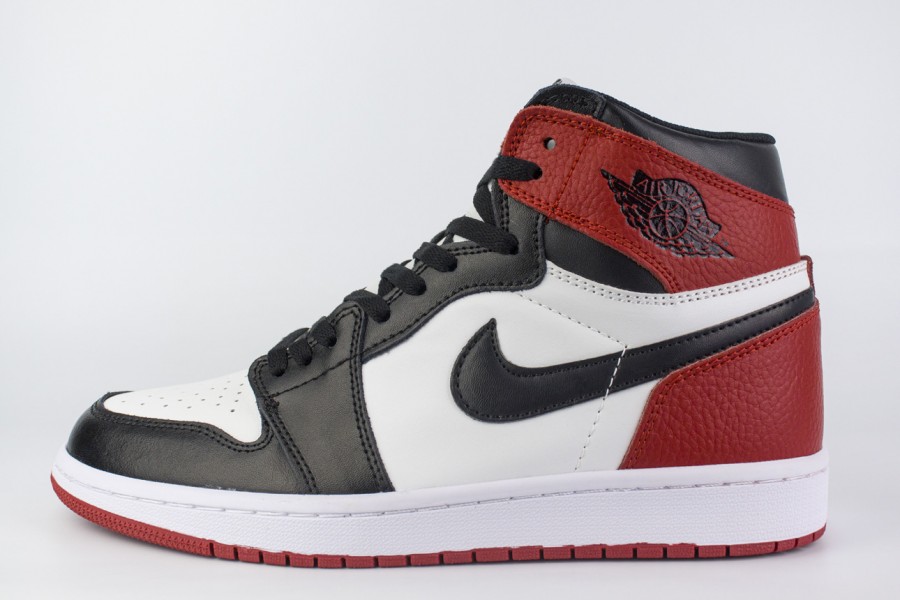 кроссовки Nike Air Jordan 1 Black Toe