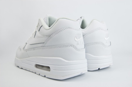 кроссовки Nike Air Max 1 Leather Triple White