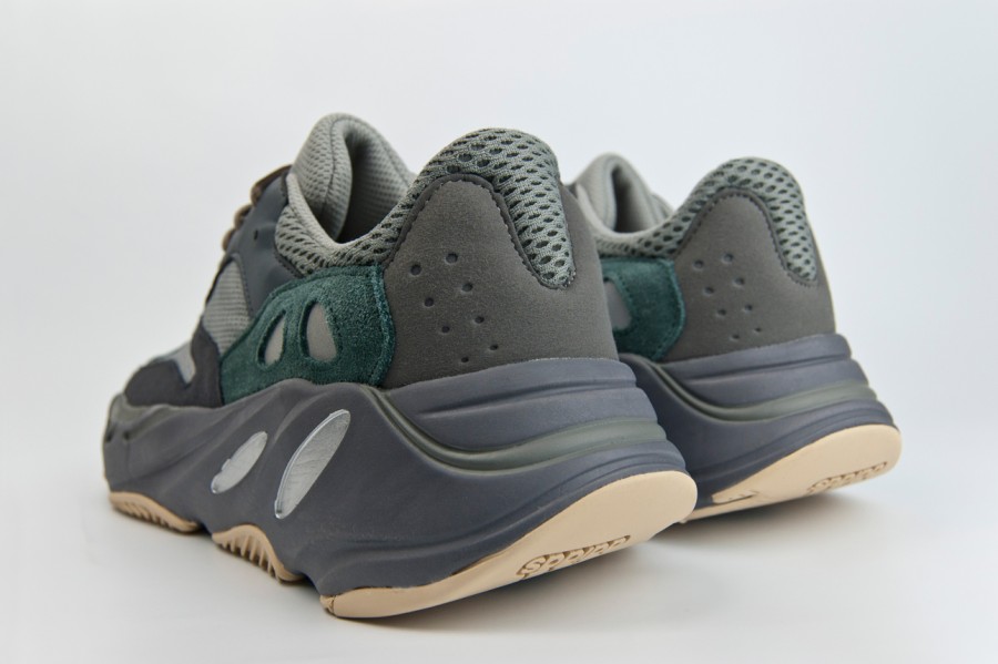 кроссовки Adidas Yeezy Boost 700 v2 Teal Blue