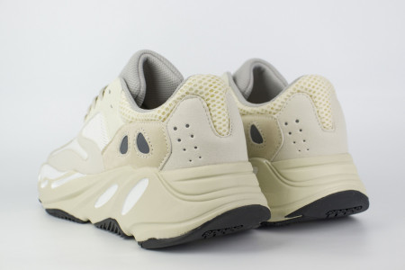 кроссовки Adidas Yeezy Boost 700 v2 Analog