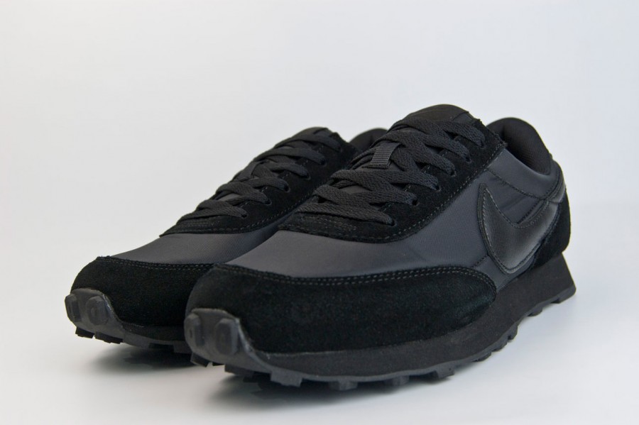 кроссовки Nike DayBreak Triple Black
