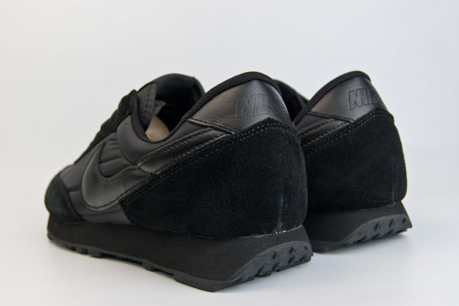 кроссовки Nike DayBreak Triple Black