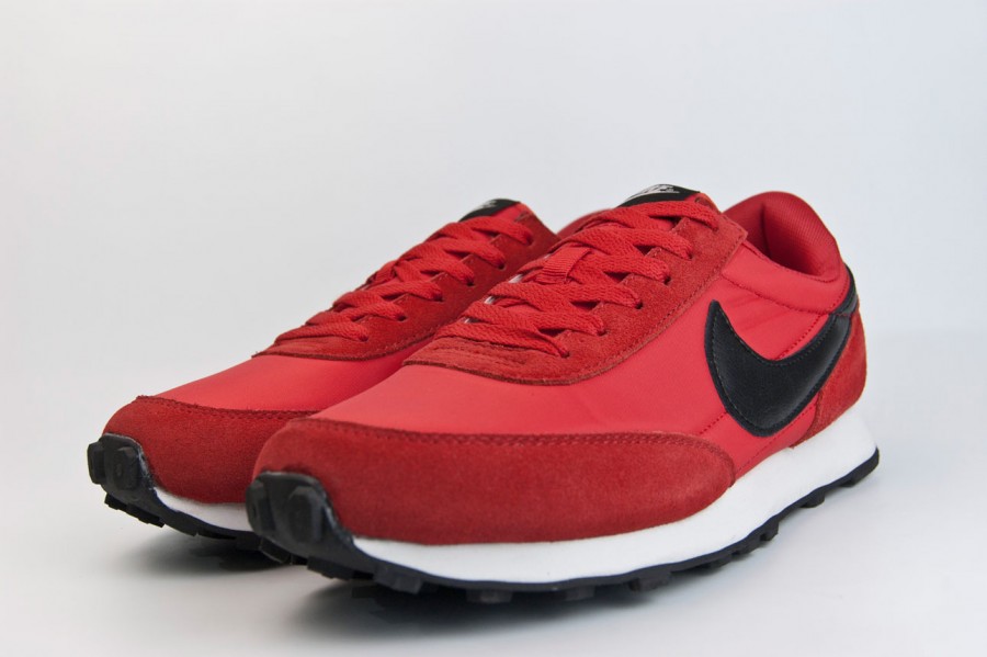 кроссовки Nike DayBreak Red / Black