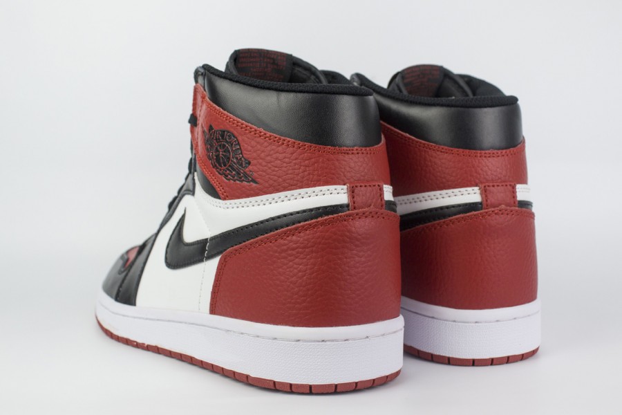 кроссовки Nike Air Jordan 1 Bred Toe 2018