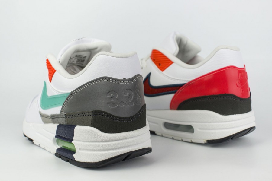 кроссовки Nike Air Max 1 EOI