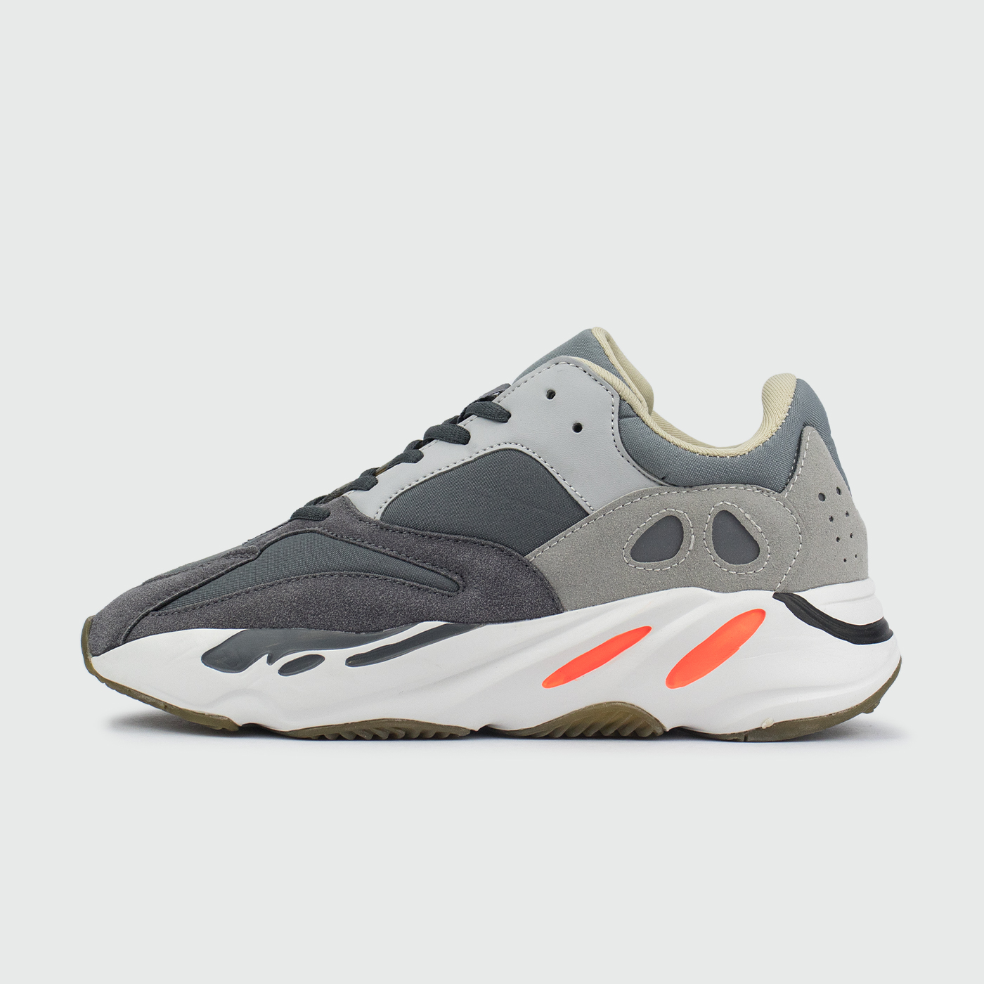 Кроссовки Adidas Yeezy Boost 700 Magnet