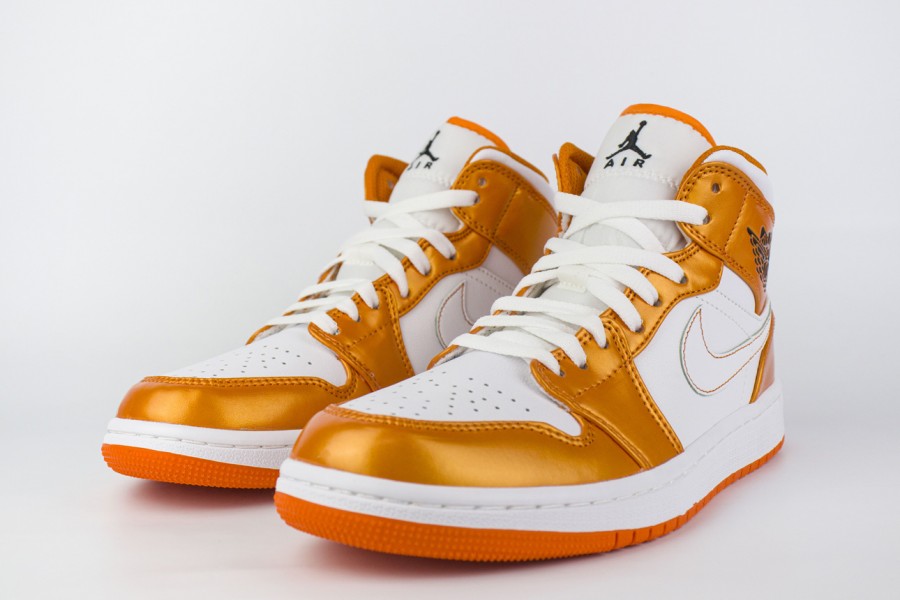 кроссовки Nike Air Jordan 1 Mid Wmns White / Orange