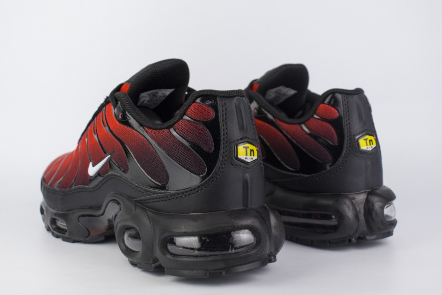 кроссовки Nike Air Max Plus Tn Deadpool