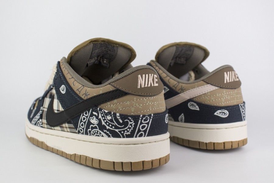 кроссовки Nike Dunk Low SB x Travis Scott