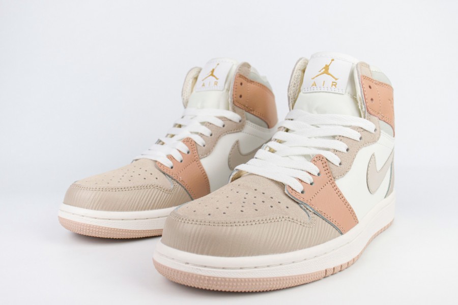 кроссовки Nike Air Jordan 1 Wmns Cream / Grey with Fur