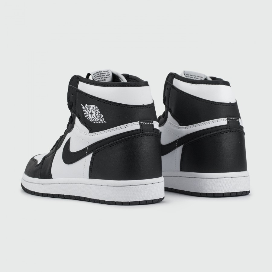 кроссовки Nike Air Jordan 1 Black / White with Fur