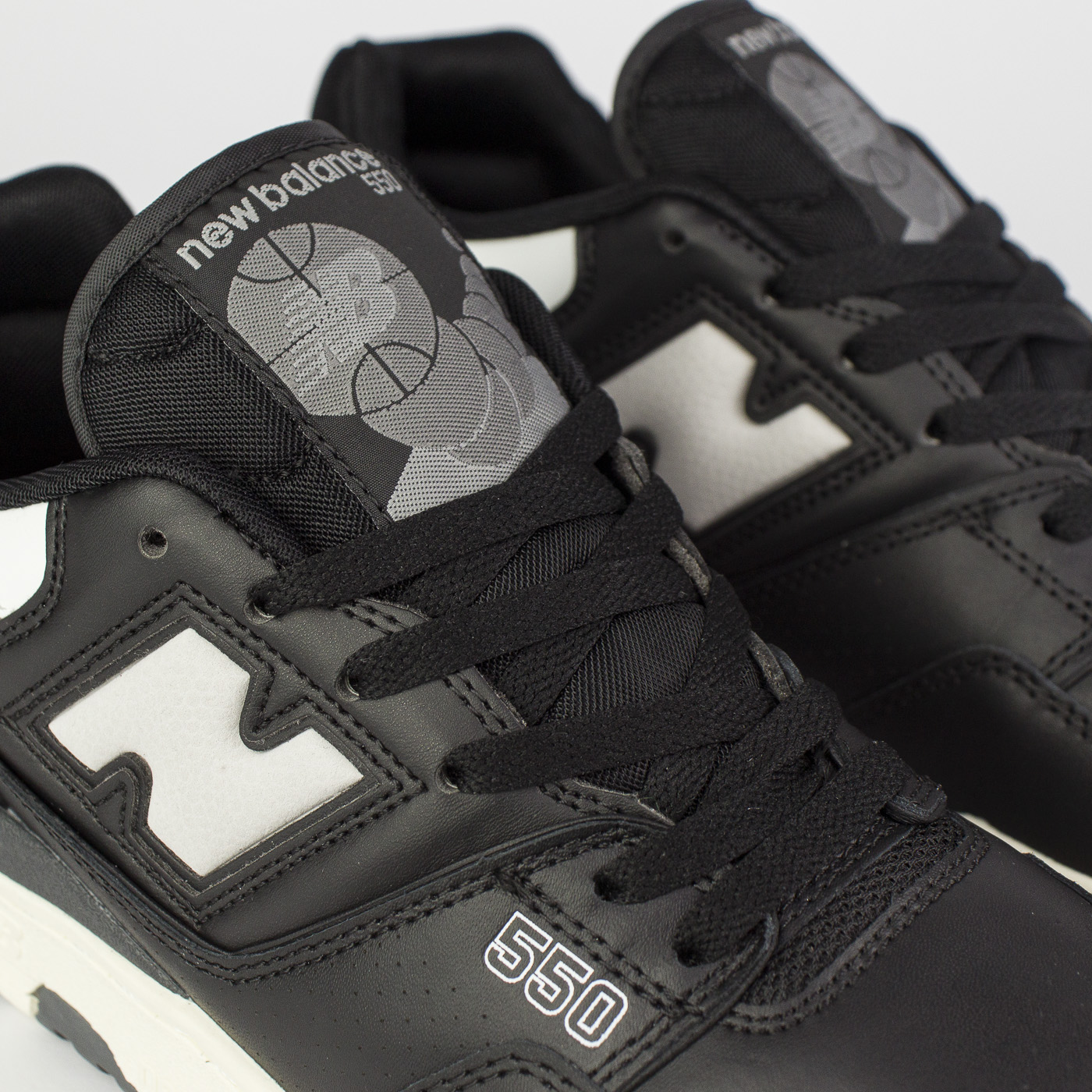 Кроссовки New Balance 550 Black / White new
