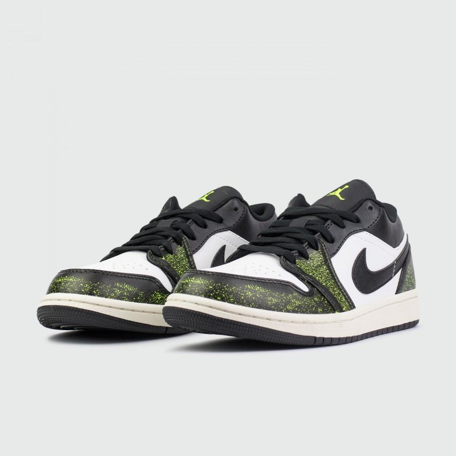 кроссовки Nike Air Jordan 1 Low Wh. / Black / Green