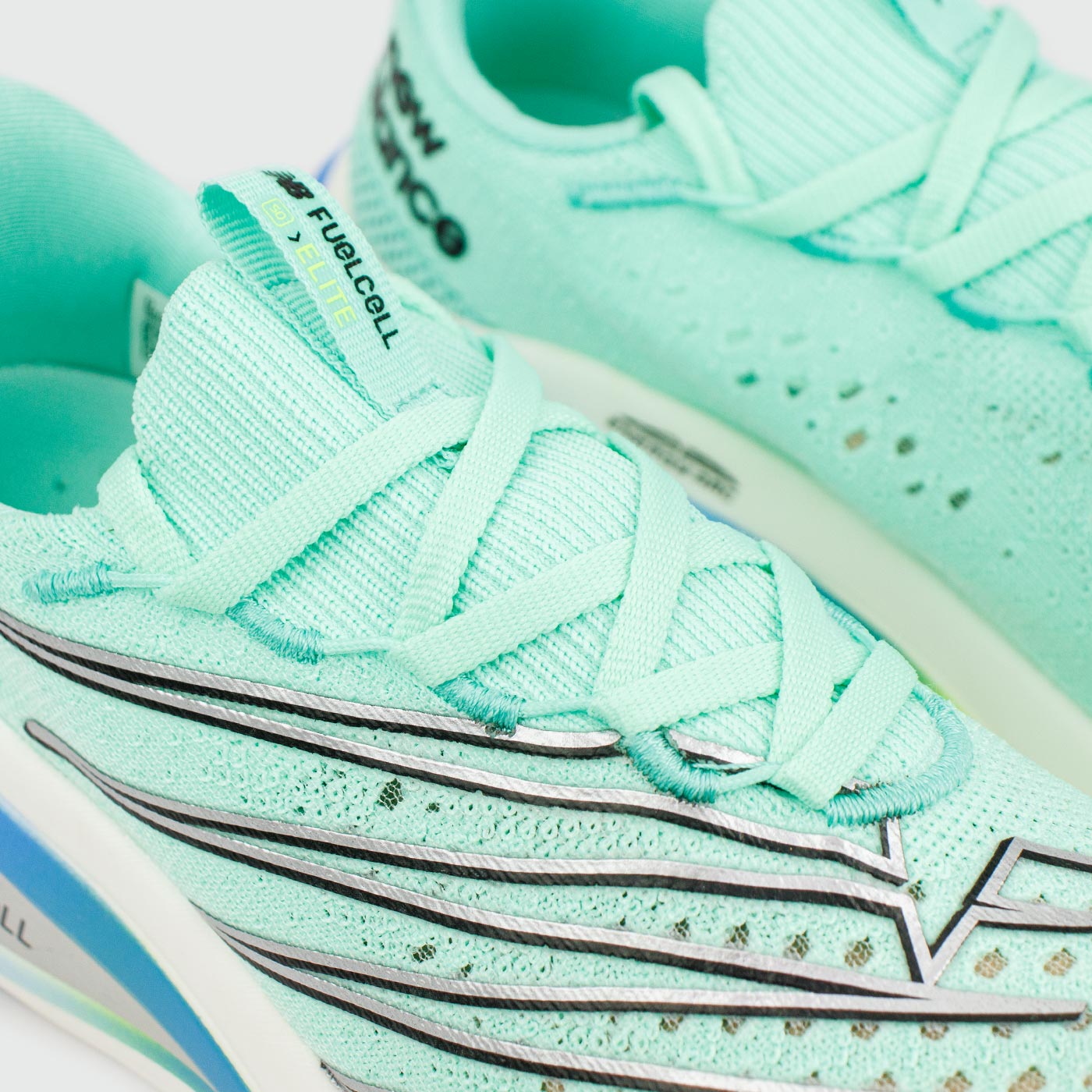 Кроссовки New Balance FuelCell SC Elite V3 Mint / White Кроссовки New Balance FuelCell SC Elite V3 Mint / White