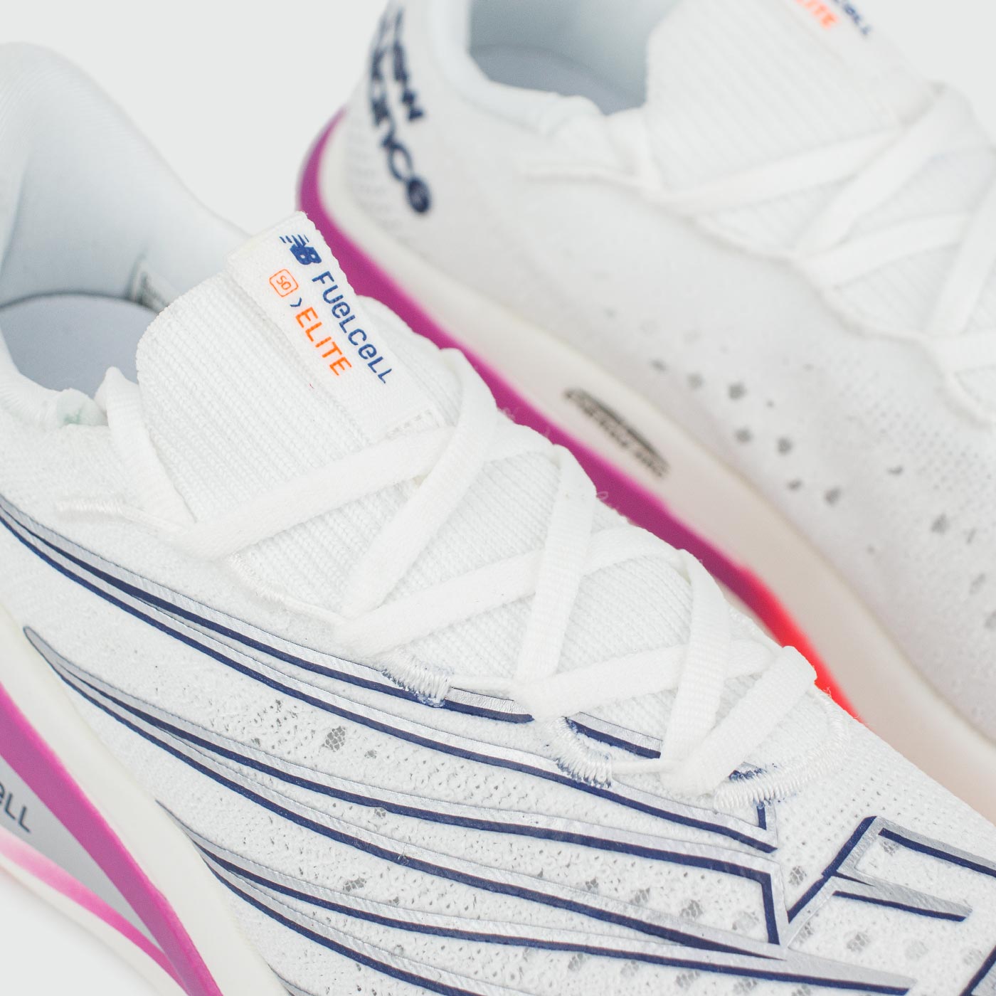 Кроссовки New Balance FuelCell SC Elite V3 White Pink Кроссовки New Balance FuelCell SC Elite V3 White Pink