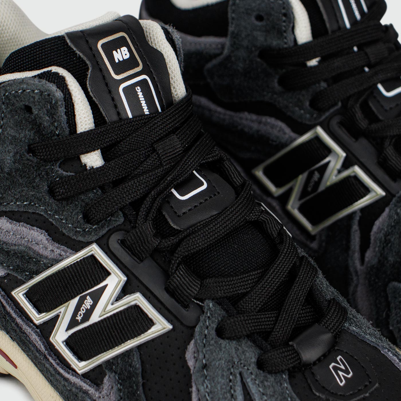 Кроссовки New Balance 1906D Mid Black Beige Wmns Suede with Fur Кроссовки New Balance 1906D Mid Black Beige Wmns Suede with Fur