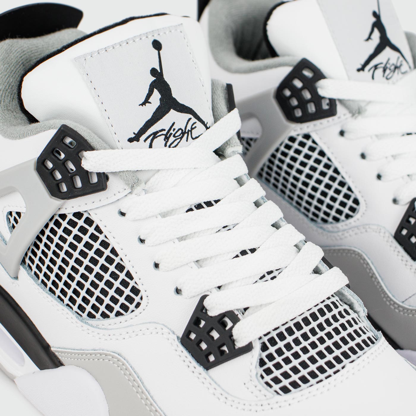 Кроссовки Nike Air Jordan 4 Retro White / Black