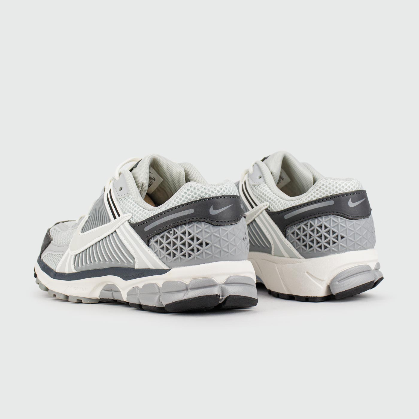 Кроссовки Nike Zoom Vomero 5 Grey White