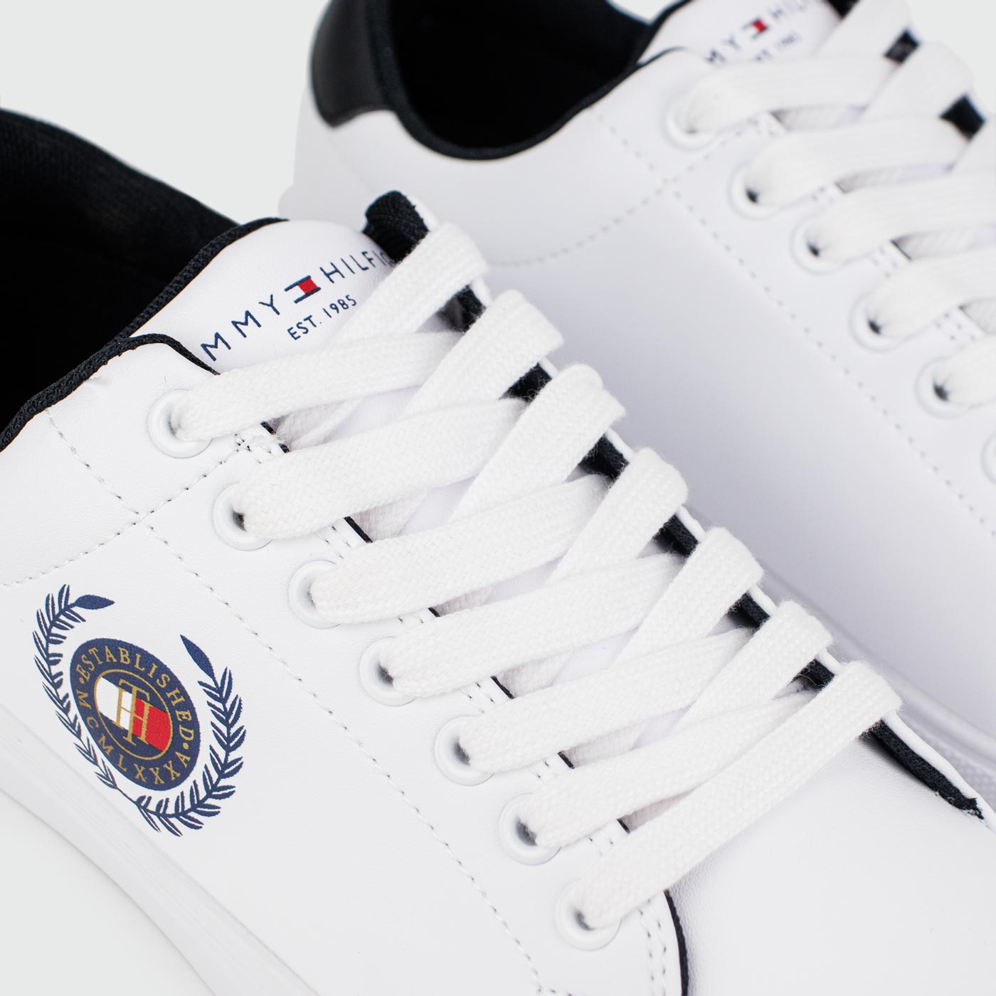 Кеды Tommy Hilfiger Essential Sneaker White LOGO