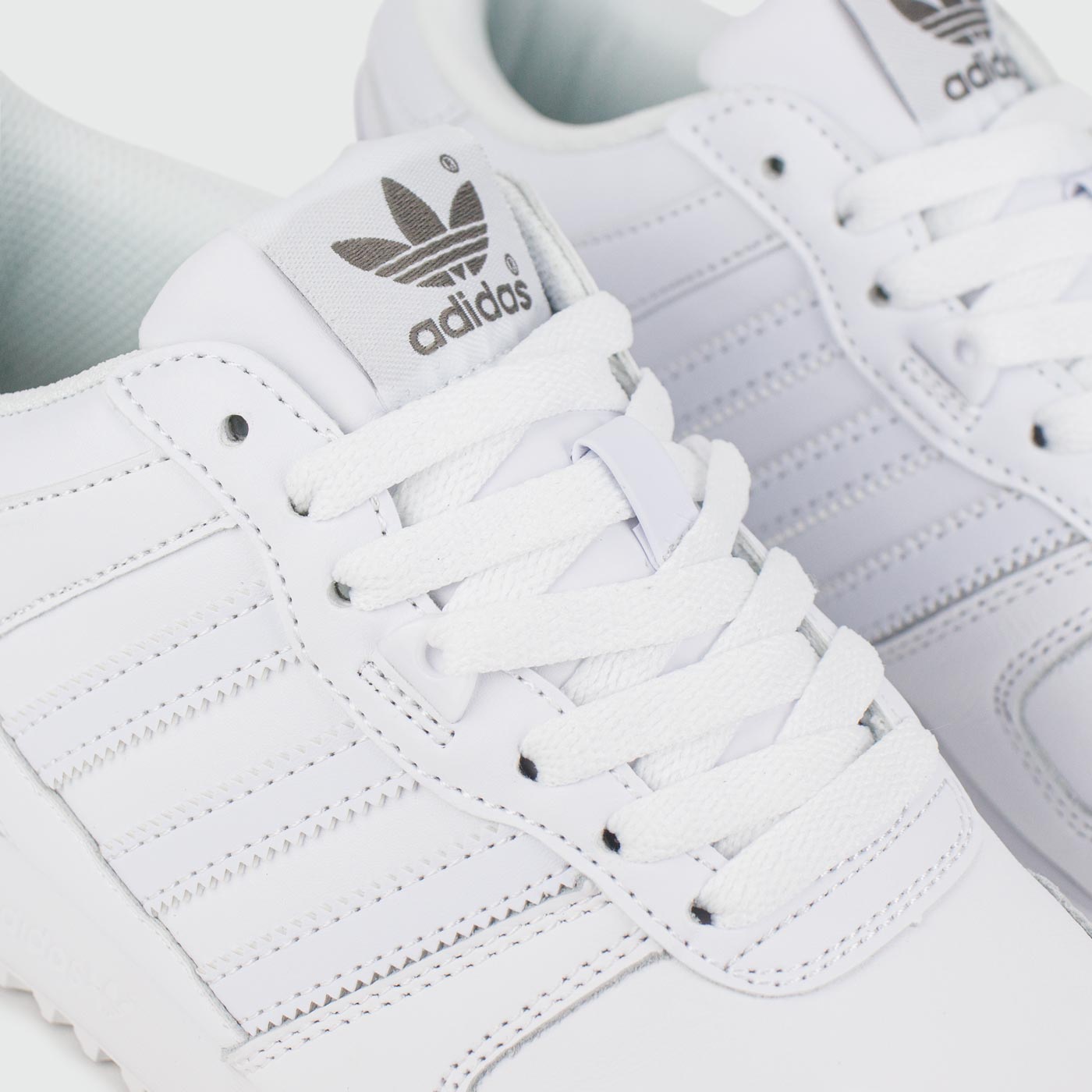 Кроссовки Adidas ZX 700 Leather Triple White Wmns