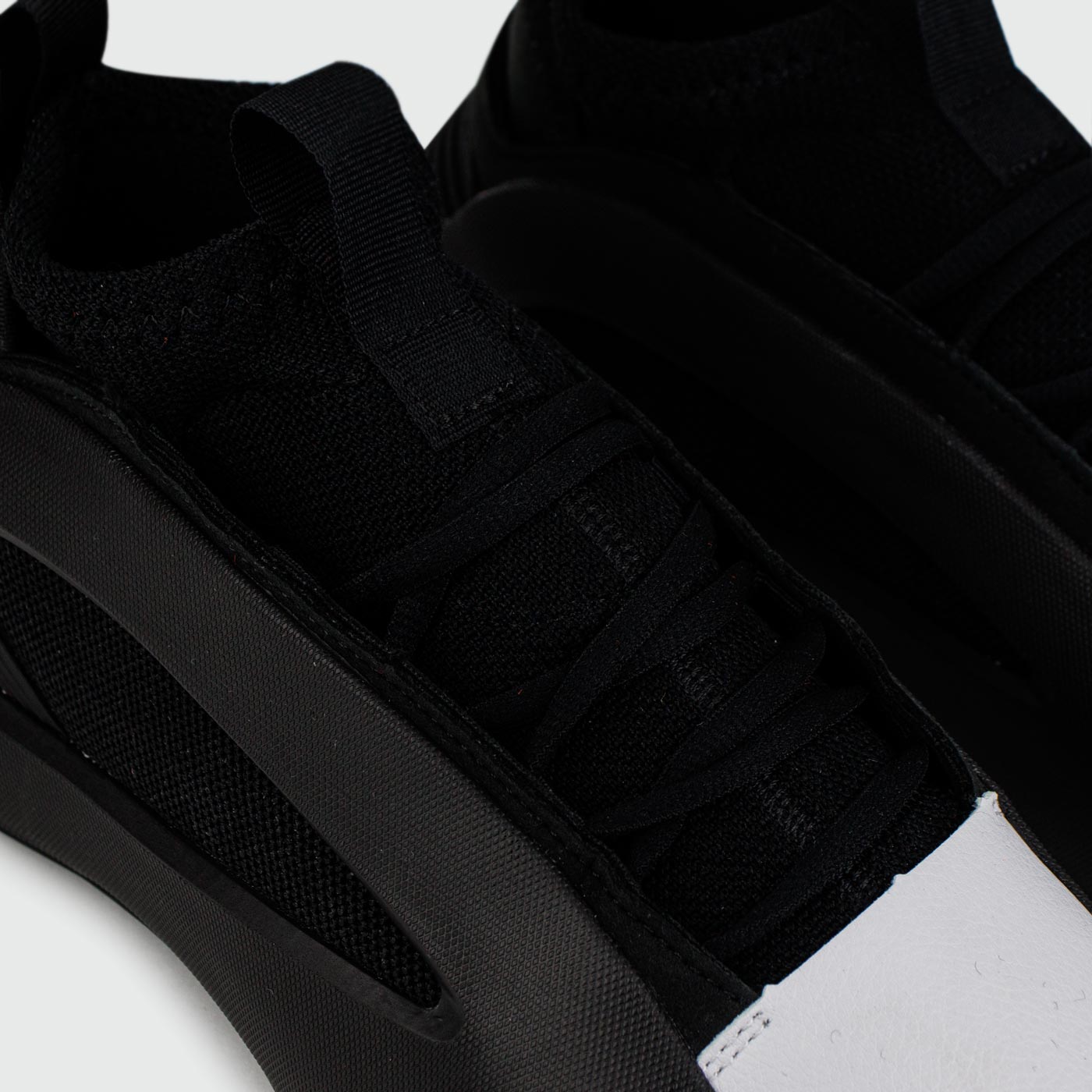 Кроссовки Adidas Harden Vol 8 Black Silver Кроссовки Adidas Harden Vol 8 Black Silver