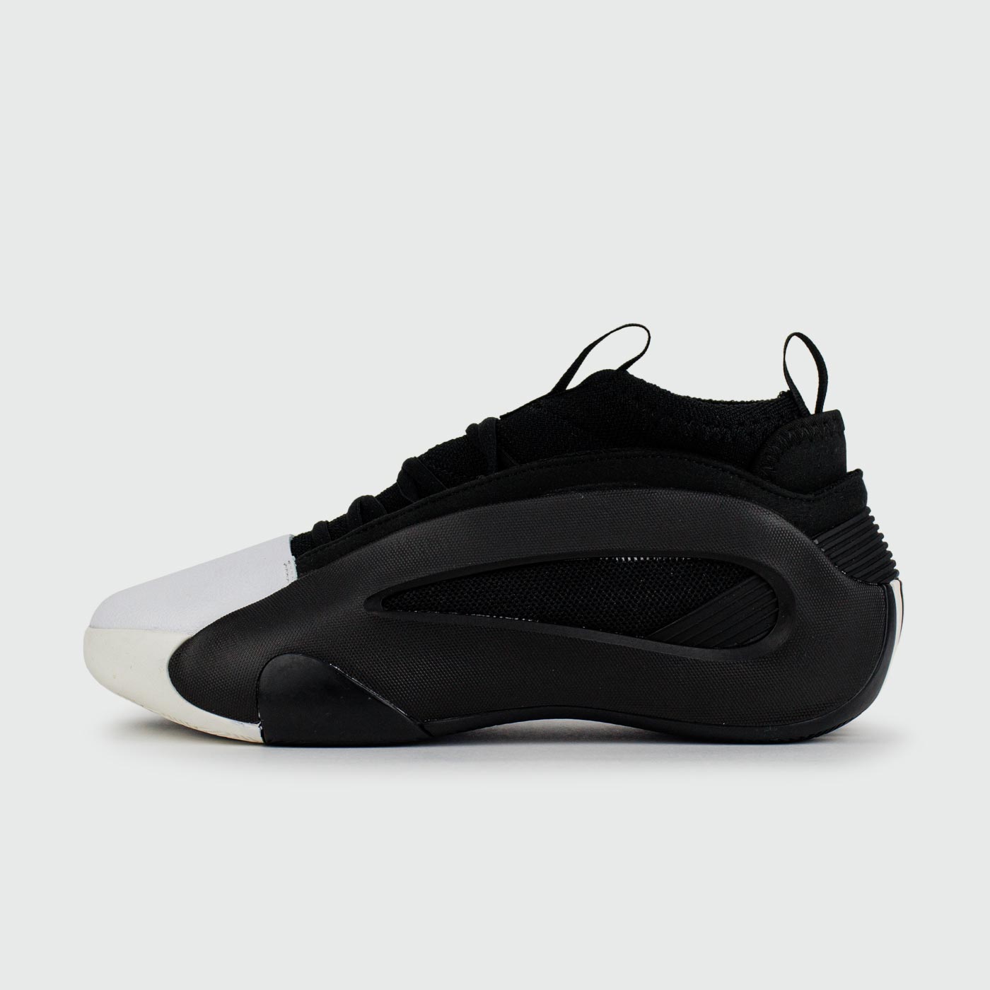 Кроссовки Adidas Harden Vol 8 Black Silver Кроссовки Adidas Harden Vol 8 Black Silver