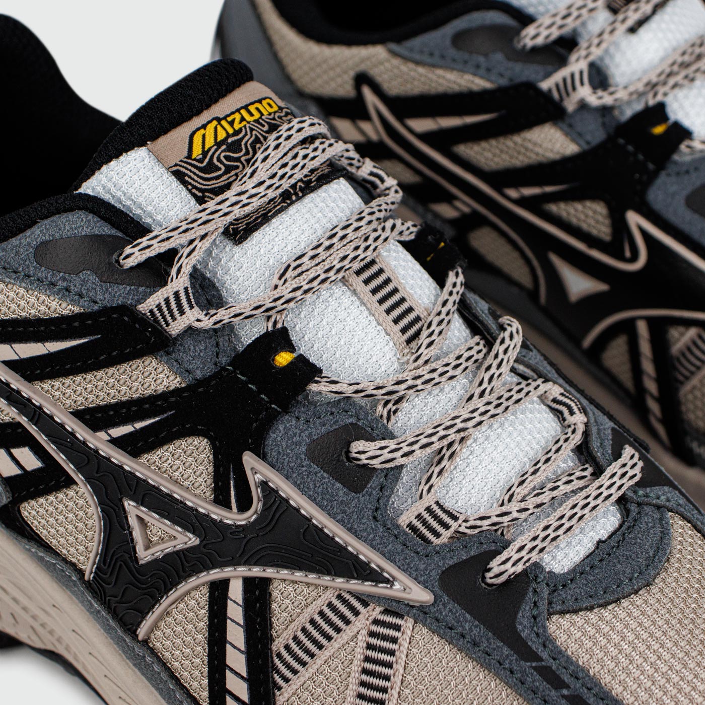 Кроссовки Mizuno Racer Trail Beige Grey