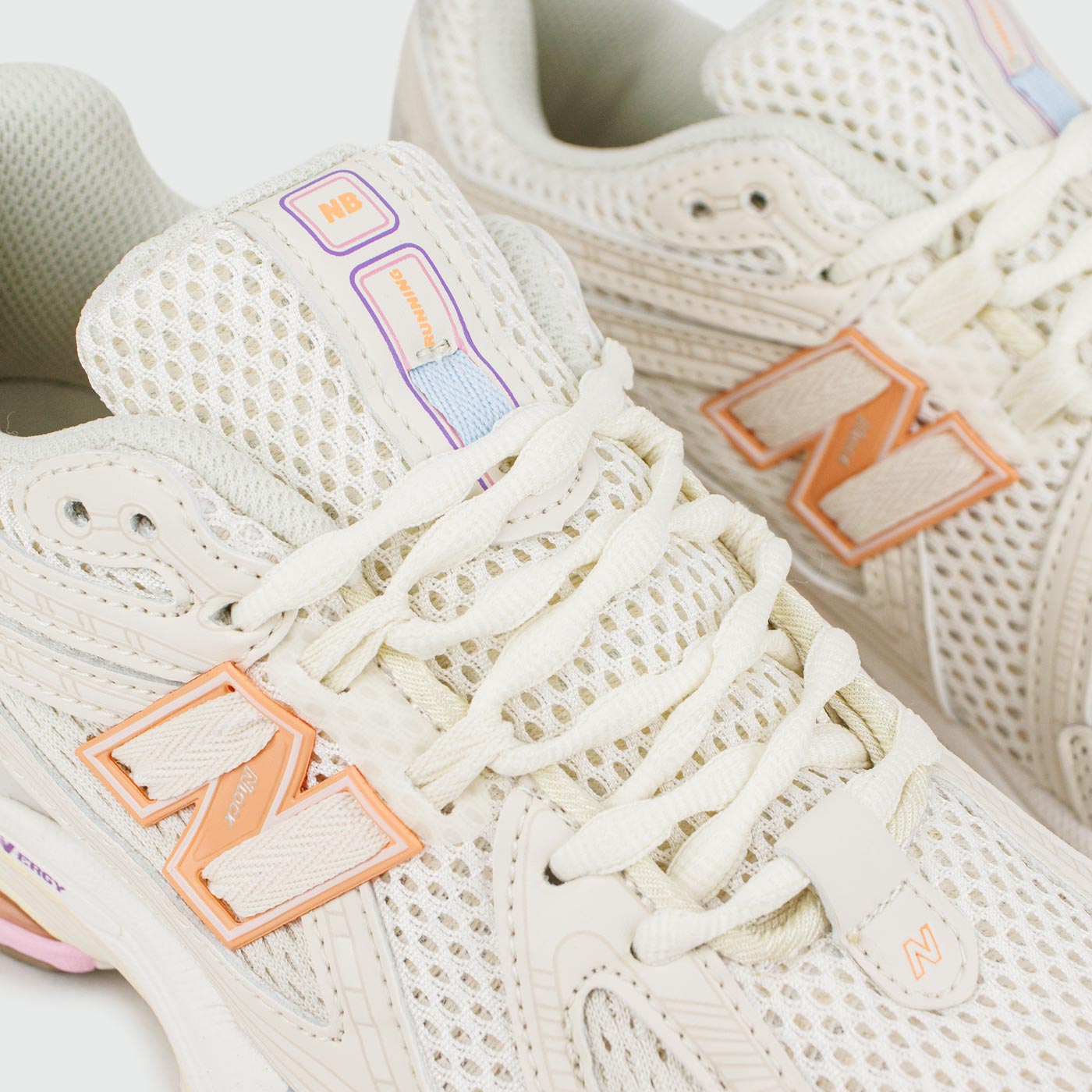 Кроссовки New Balance 1906R Light Grey Wmns Кроссовки New Balance 1906R Light Grey Wmns