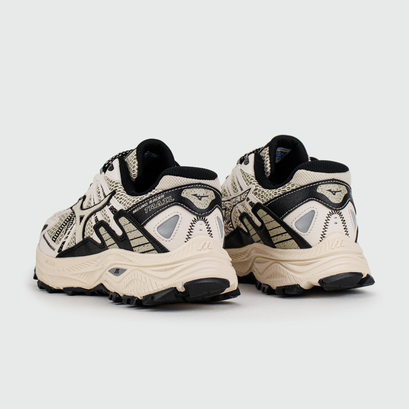 Кроссовки Mizuno Racer Trail White Beige / Black