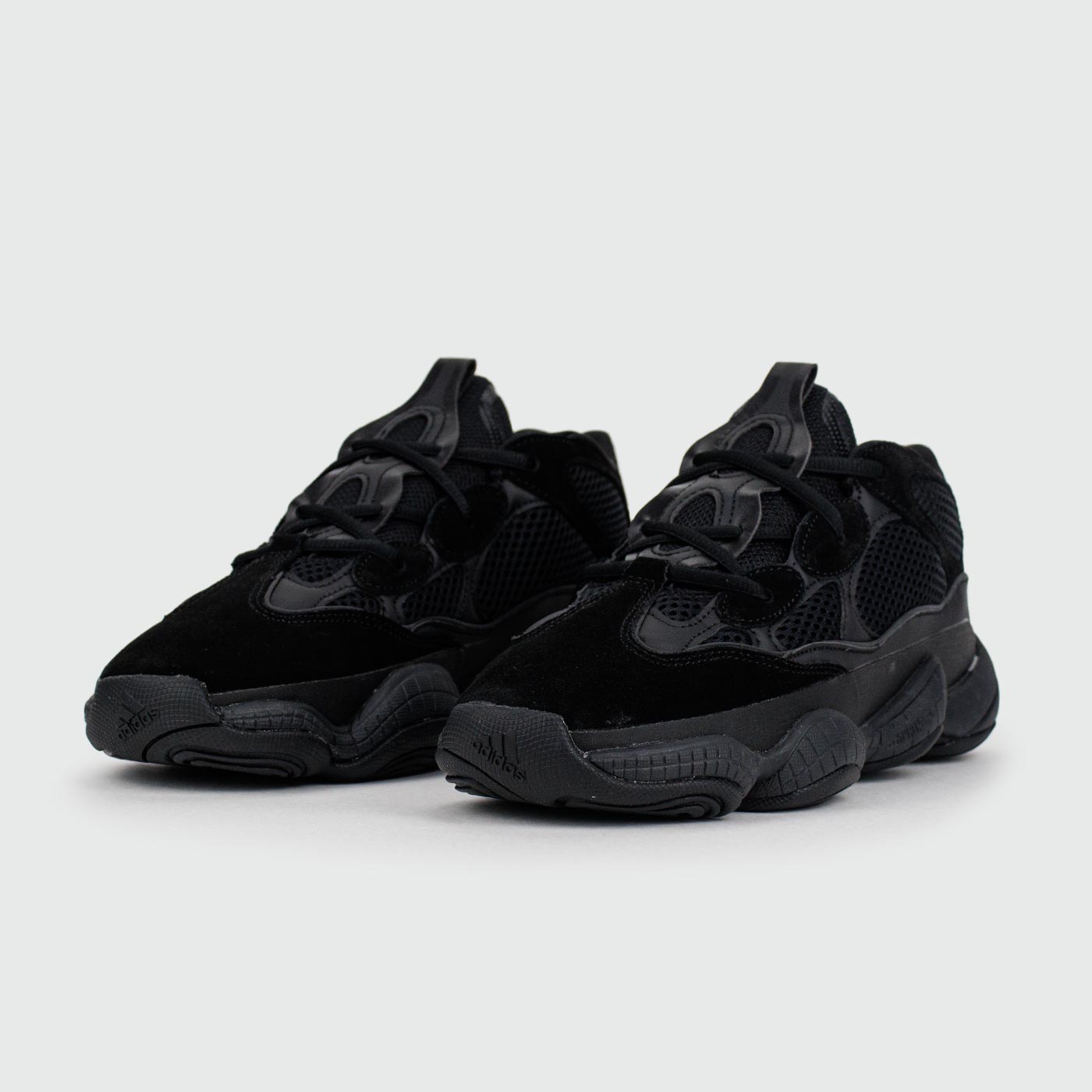 Кроссовки Adidas Yeezy Boost 500 Black Кроссовки Adidas Yeezy Boost 500 Black