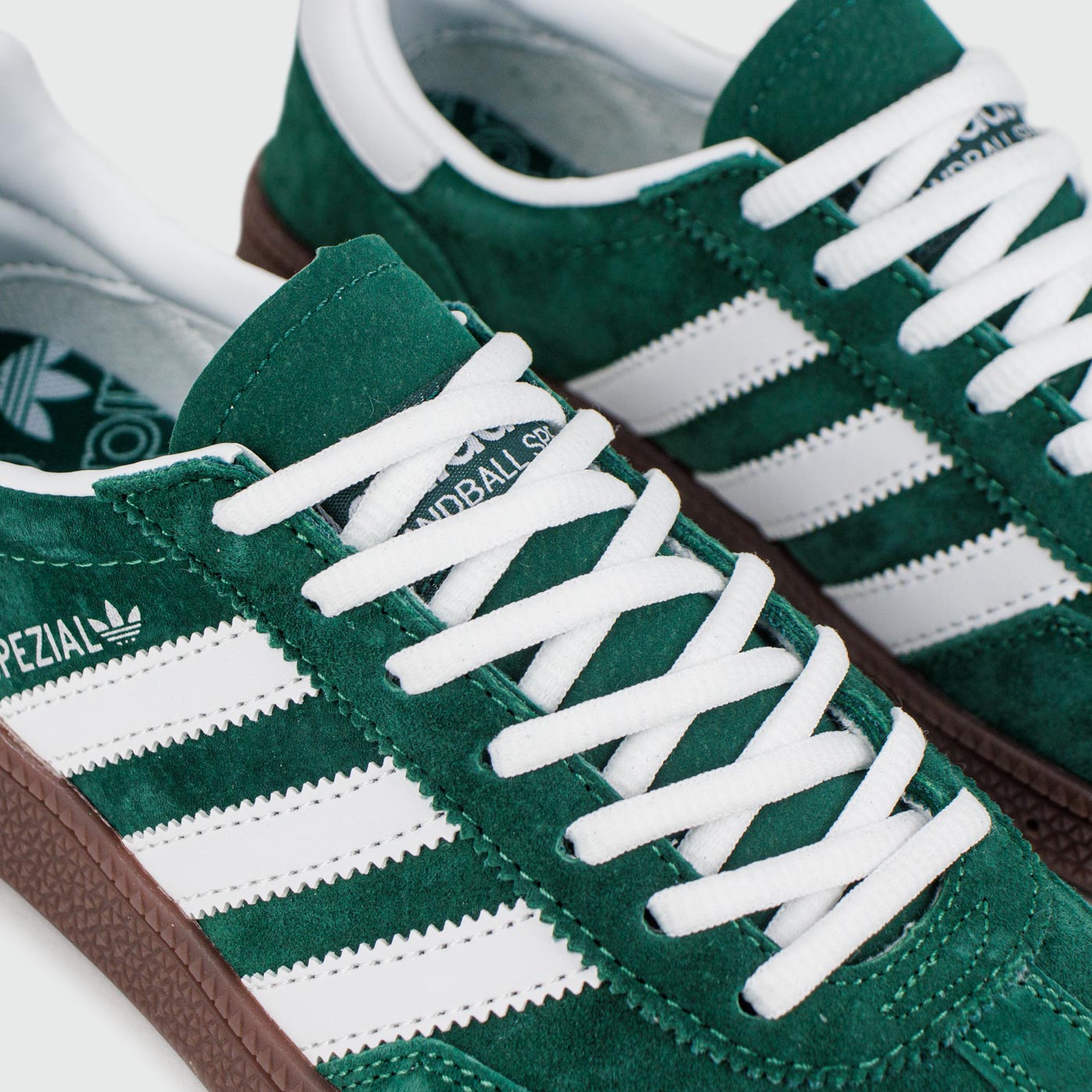 Кроссовки Adidas Spezial Green / Gum Wmns Кроссовки Adidas Spezial Green / Gum Wmns