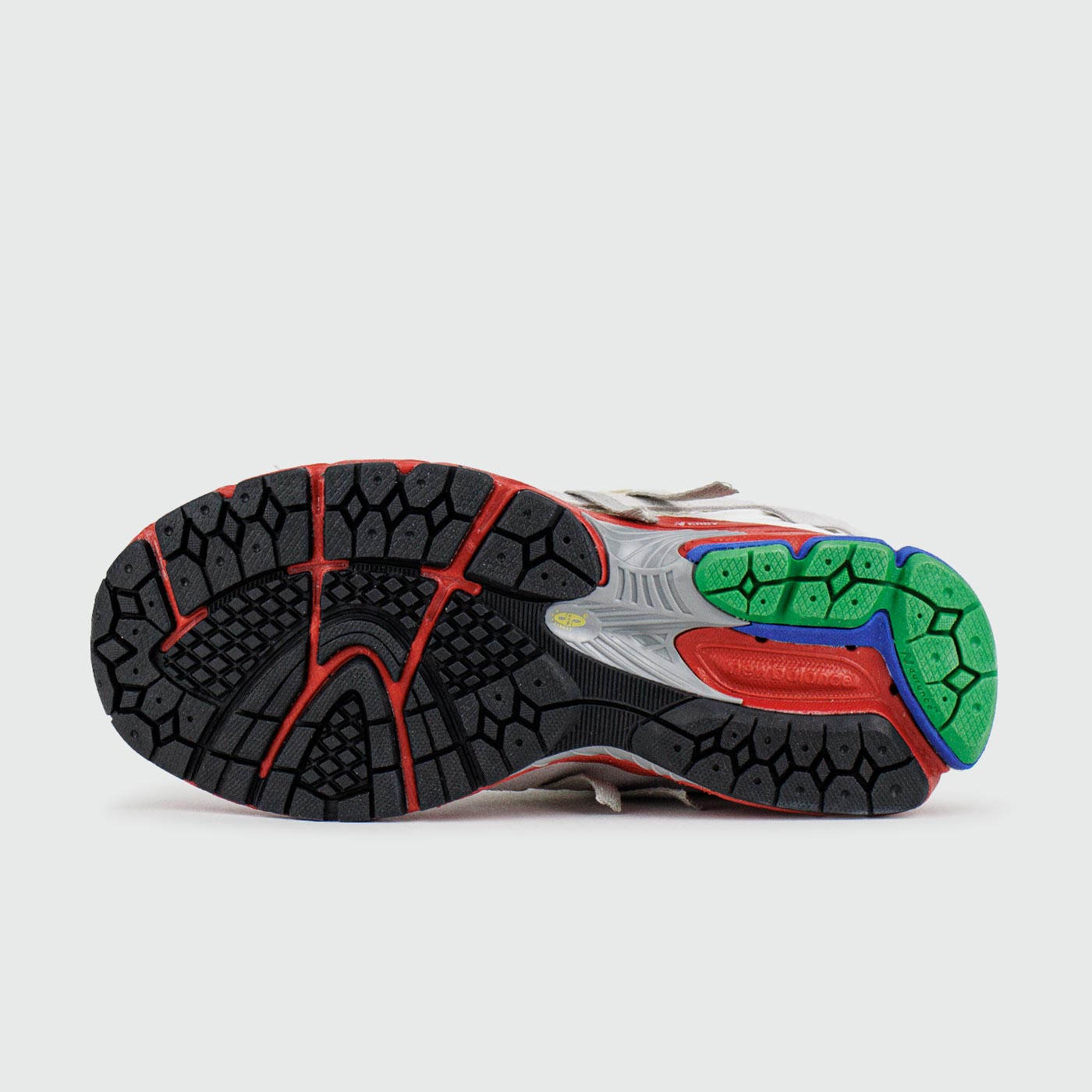 Кроссовки New Balance 1906A Grey / Red Wmns Кроссовки New Balance 1906A Grey / Red Wmns
