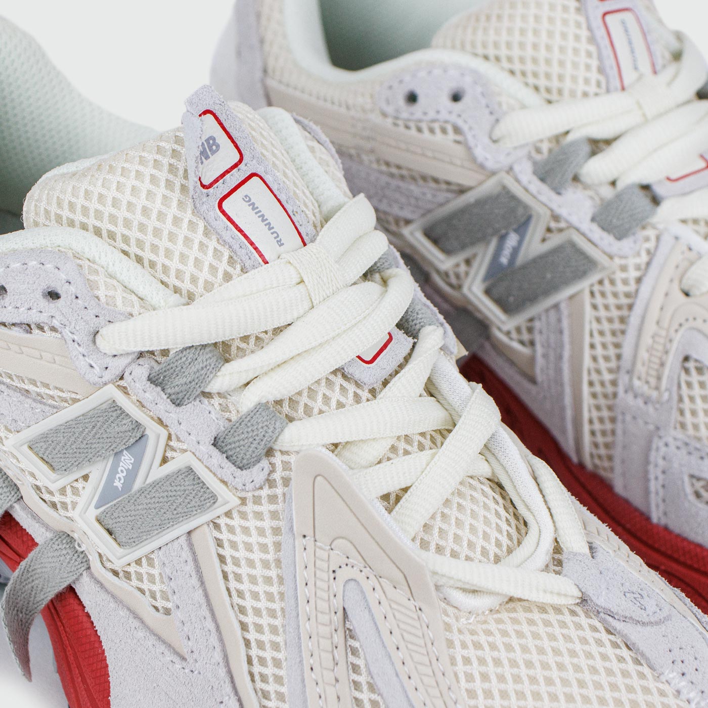 Кроссовки New Balance 1906A Grey / Red Wmns Кроссовки New Balance 1906A Grey / Red Wmns