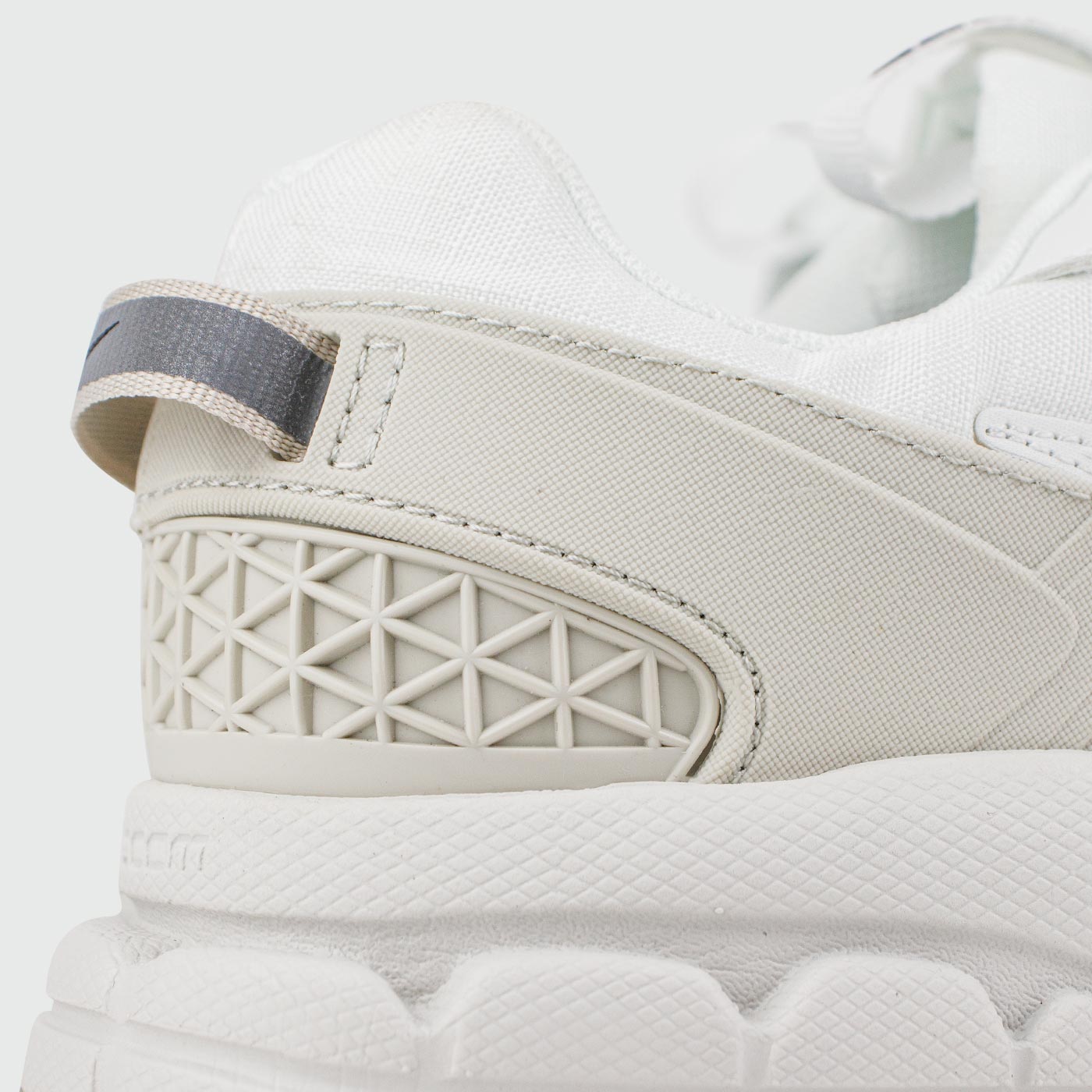 Кроссовки Nike Zoom Vomero 5 Roam White Wmns Кроссовки Nike Zoom Vomero 5 Roam White Wmns