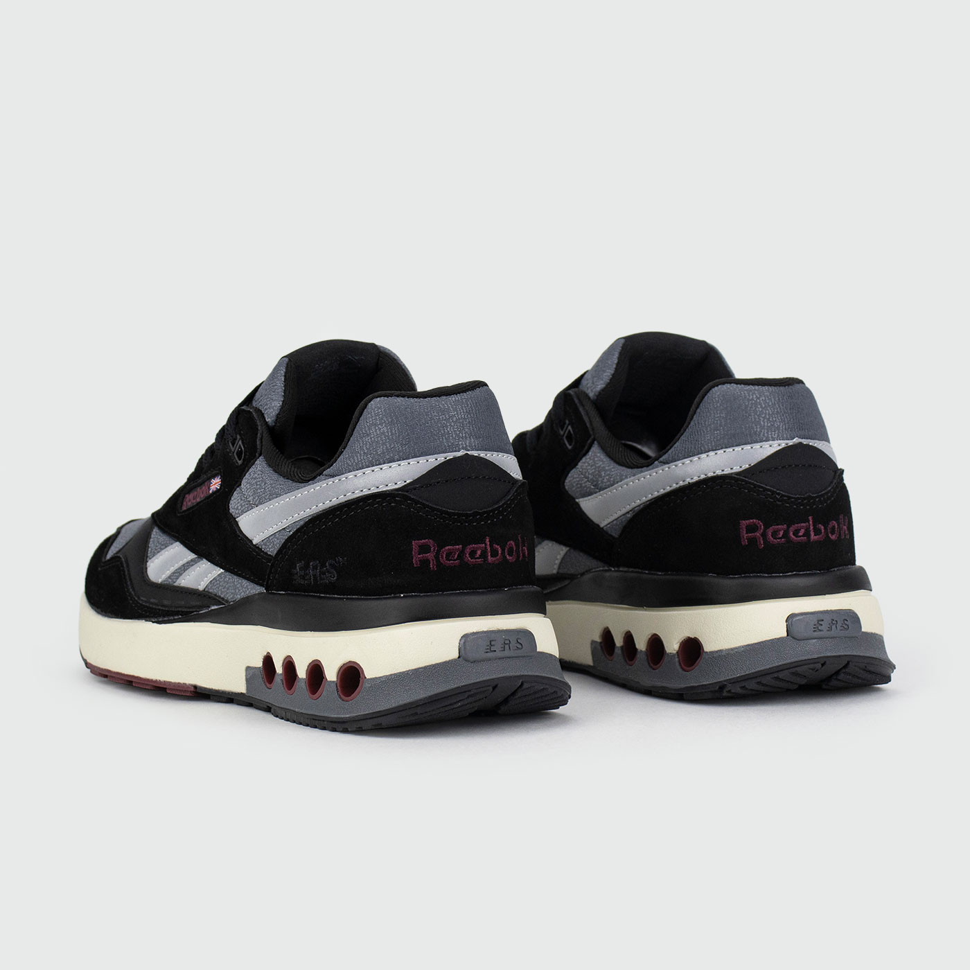 Кроссовки Reebok ERS WORLD Black White Кроссовки Reebok ERS WORLD Black White