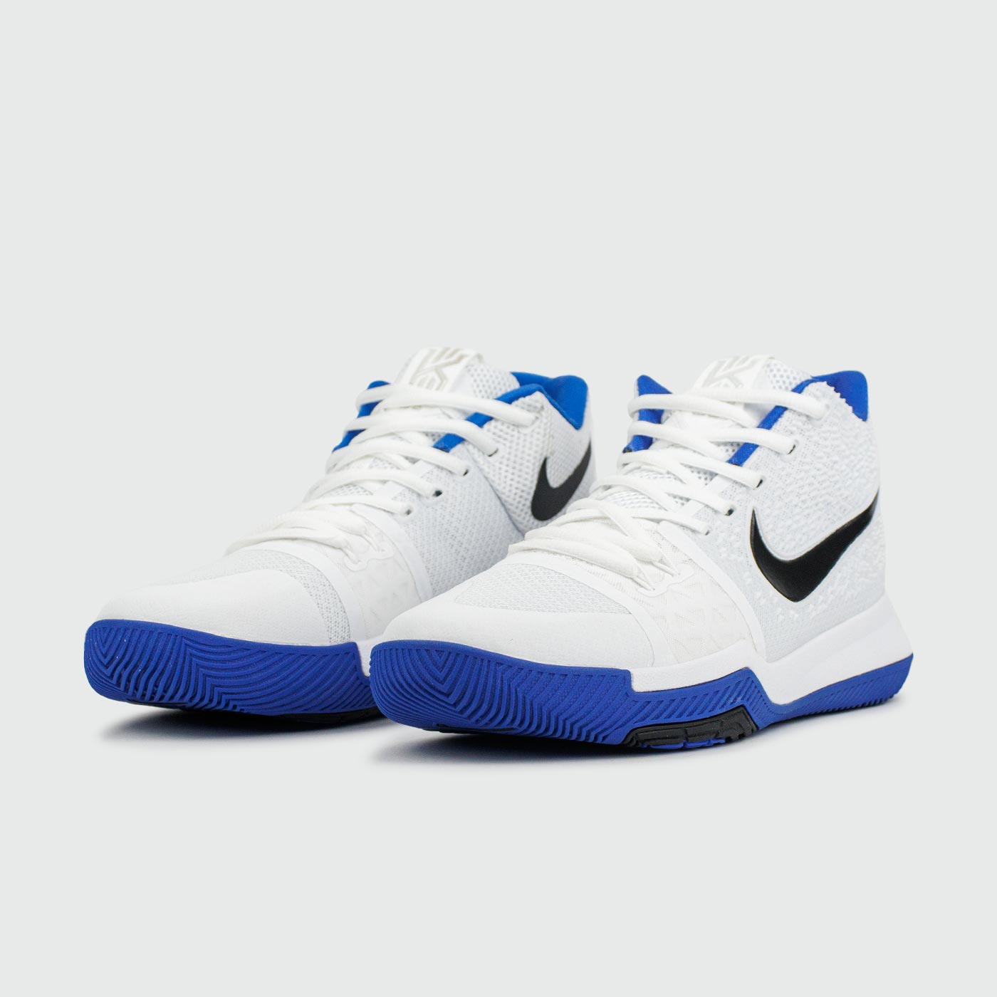 Кроссовки Nike Kyrie 3 White Blue Кроссовки Nike Kyrie 3 White Blue