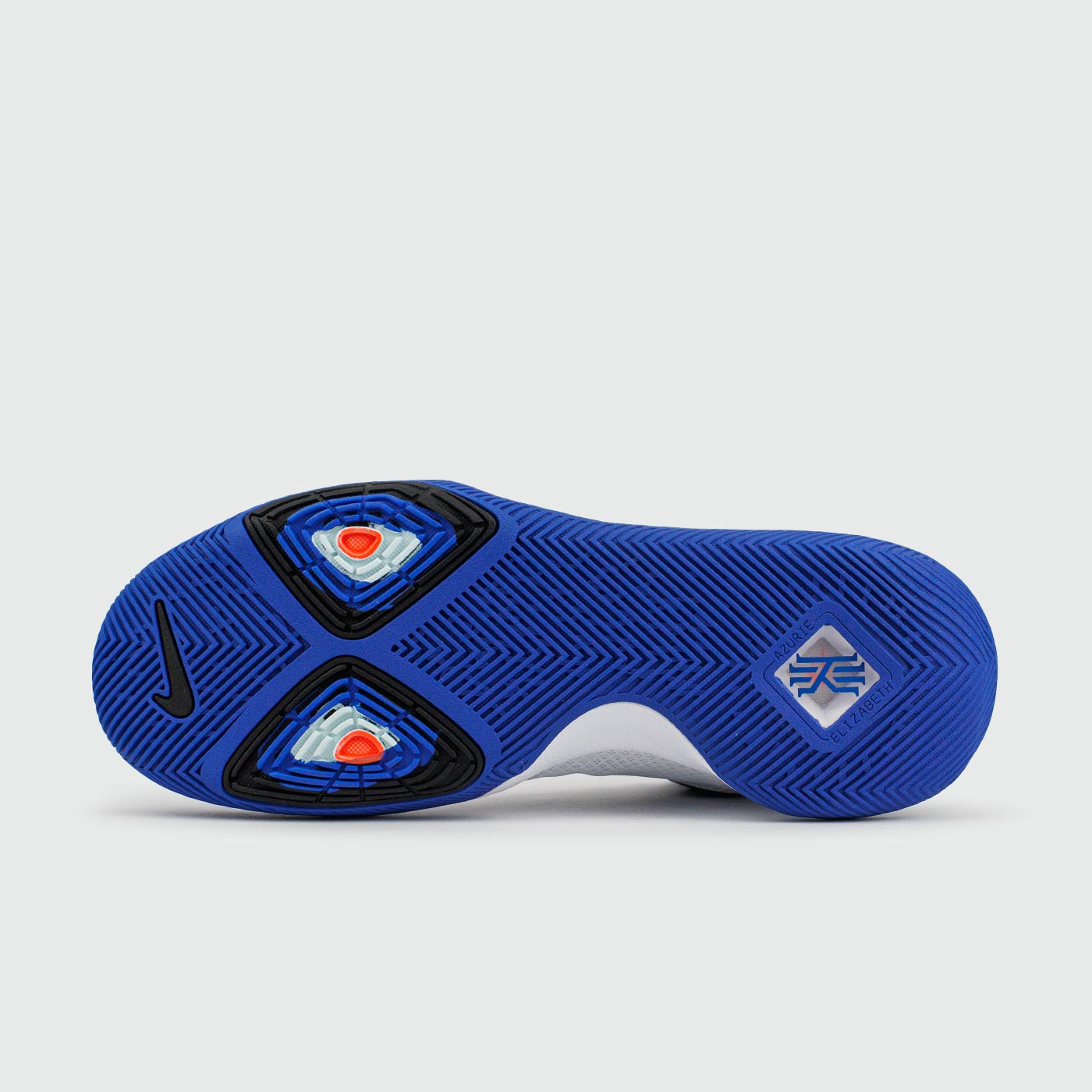 Кроссовки Nike Kyrie 3 White Blue Кроссовки Nike Kyrie 3 White Blue