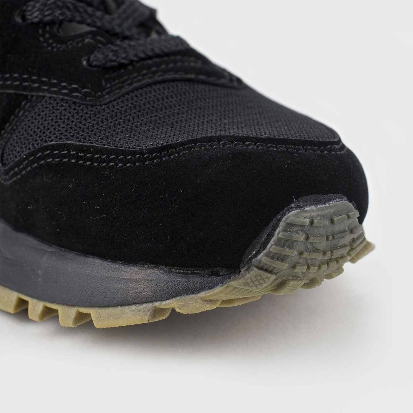 Кроссовки New Balance 1300 Black / Gum Ftwr. Кроссовки New Balance 1300 Black / Gum Ftwr.