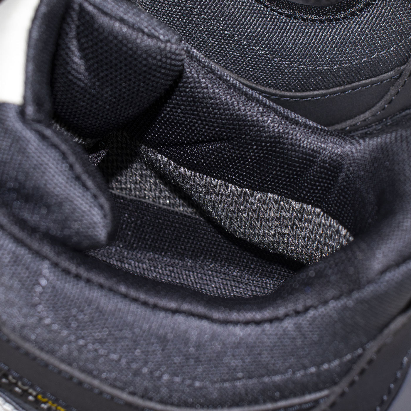 Кроссовки Adidas Retropy F2 Mid Black / Grey Thermo