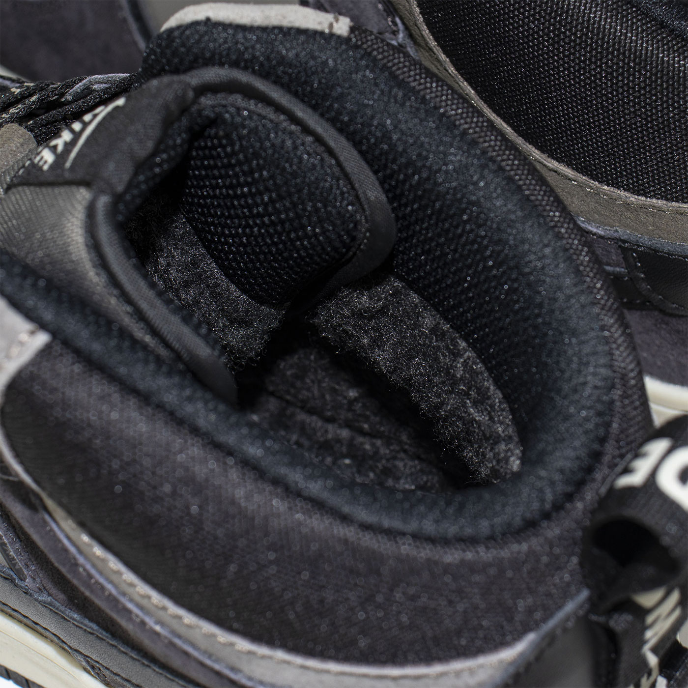 Кроссовки Nike Air Force 1 Mid Grey / Black with Fur
