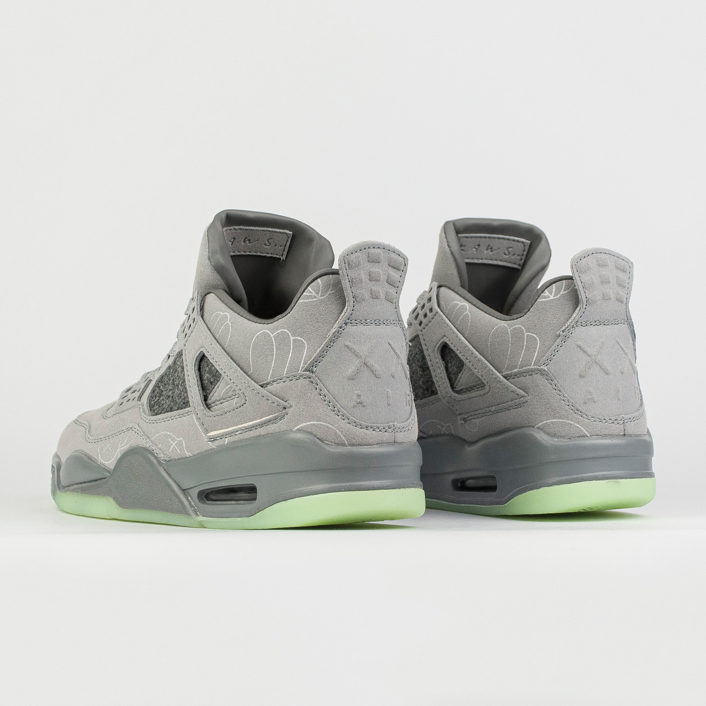 Кроссовки Nike Air Jordan 4 KAWS