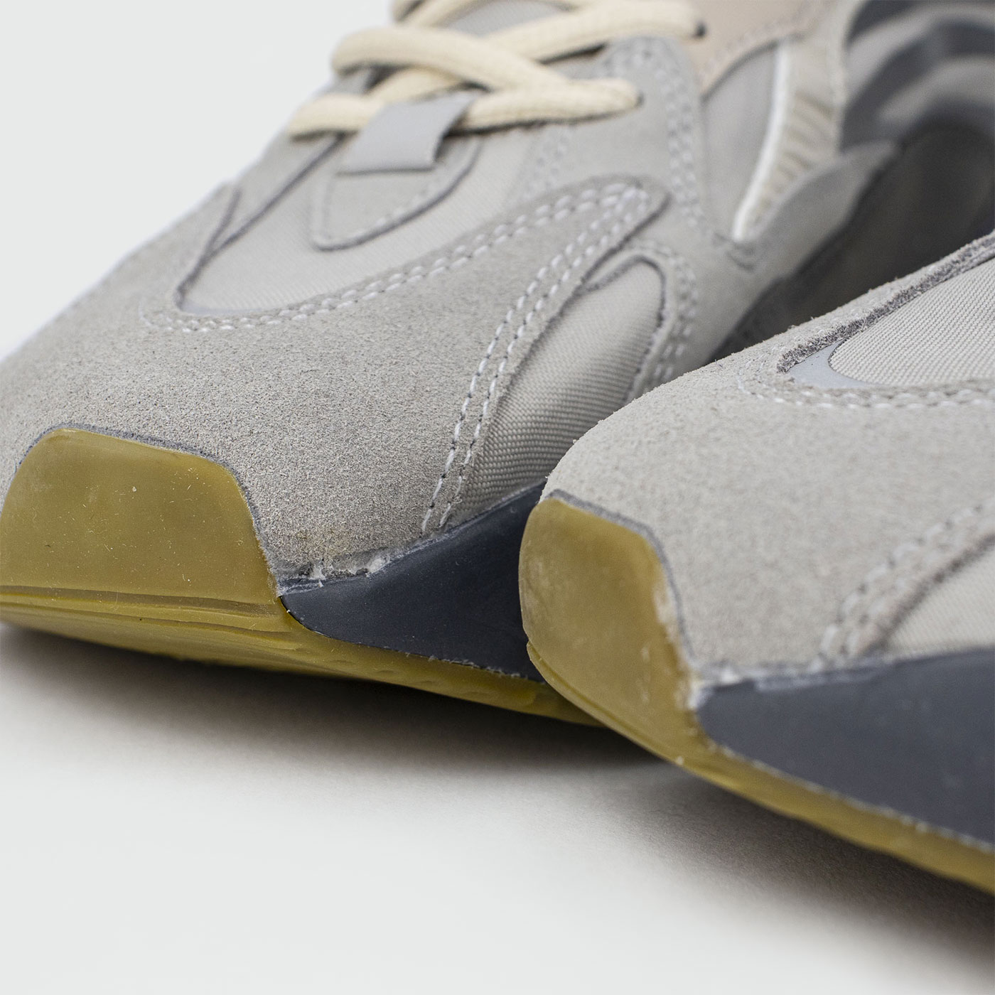 Кроссовки Adidas Yeezy Boost 700 v2 Tephra
