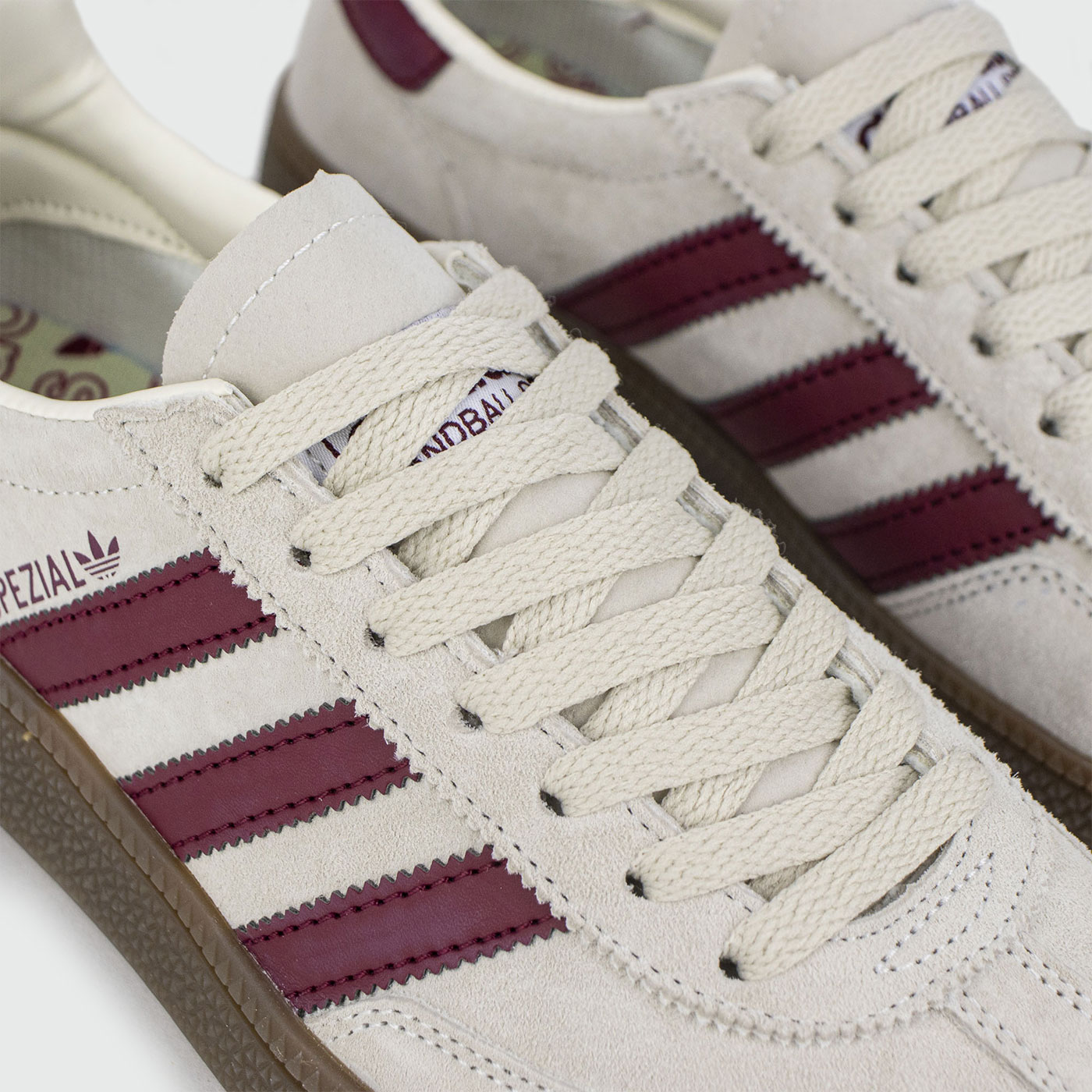 Кроссовки Adidas Spezial Grey Red Wmns