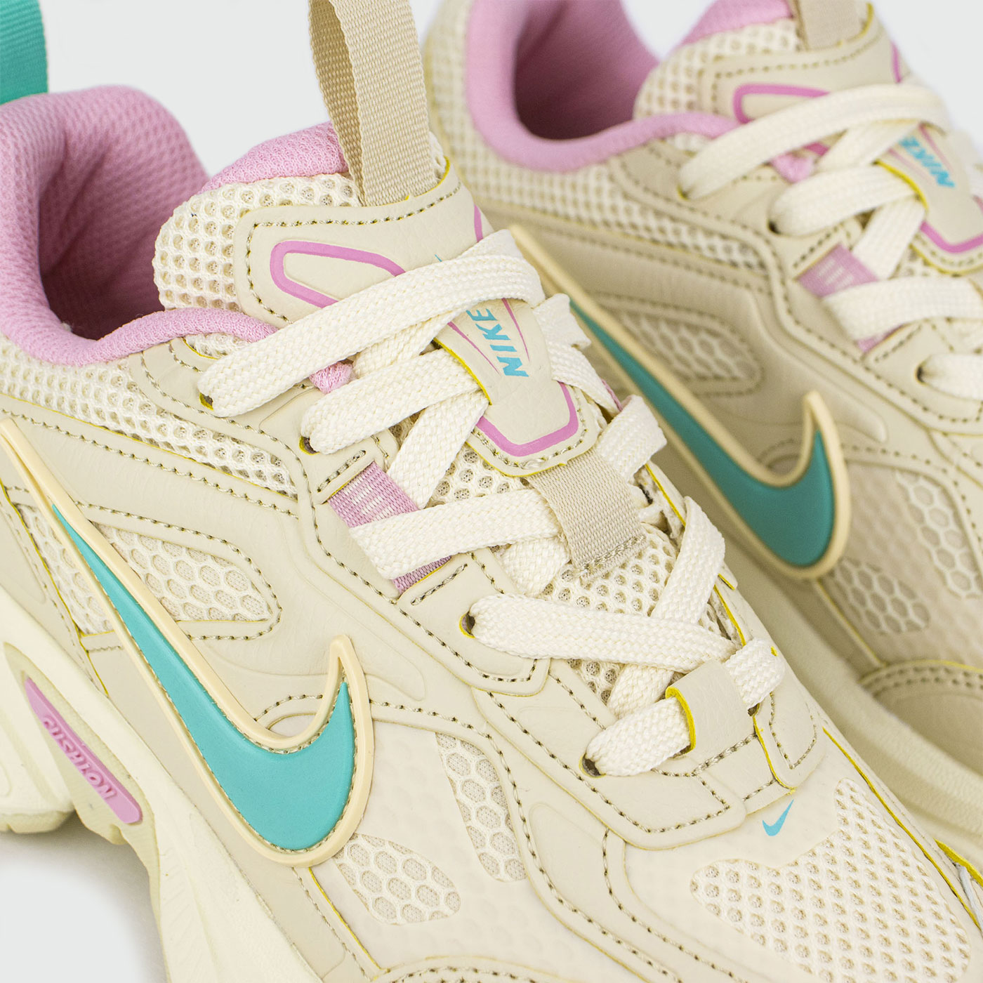 Кроссовки Nike V5K Run Cream Pink Wmns